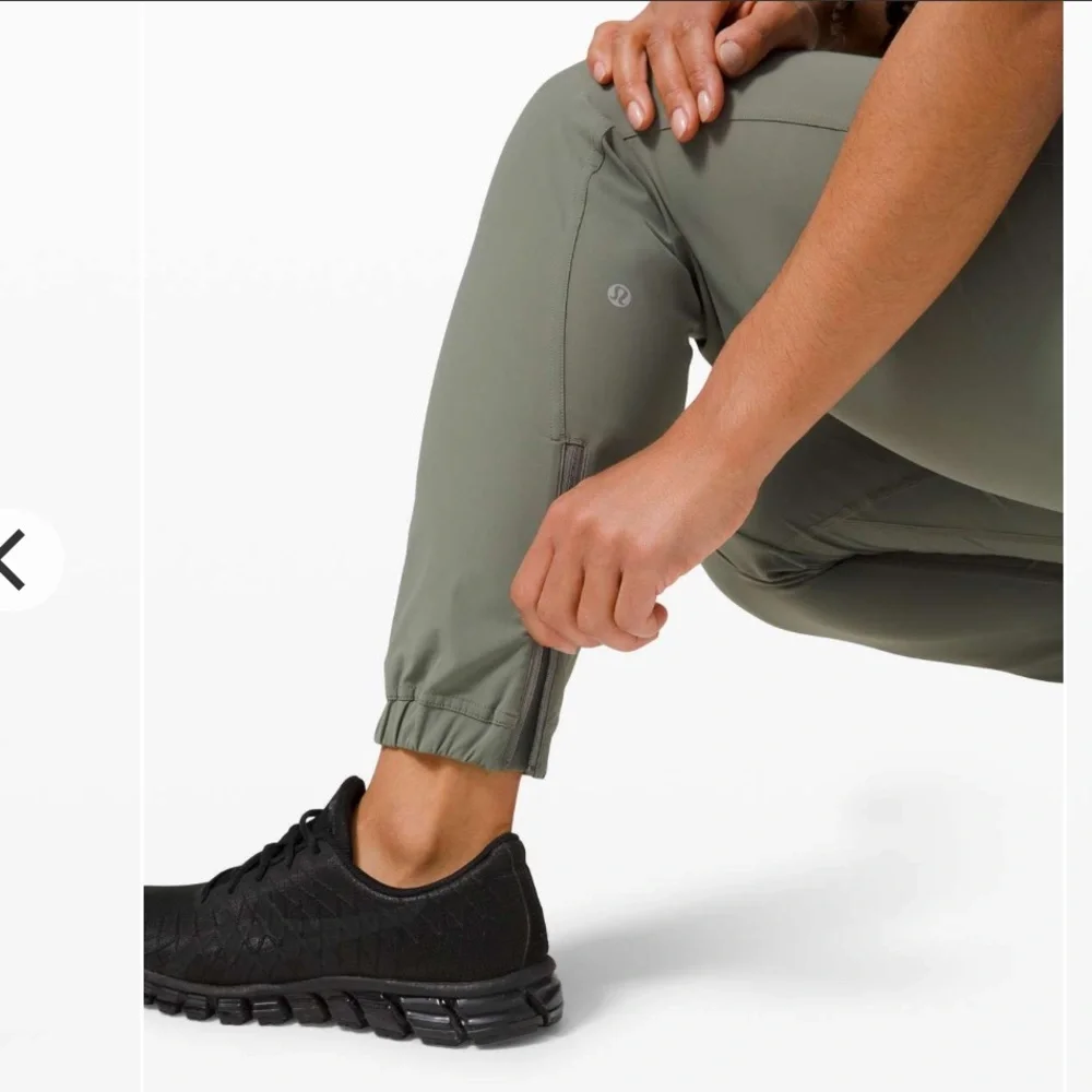 Women’s Lululemon Adapted State High Rise Jogger in Grey Sage - Picture 5 of 11